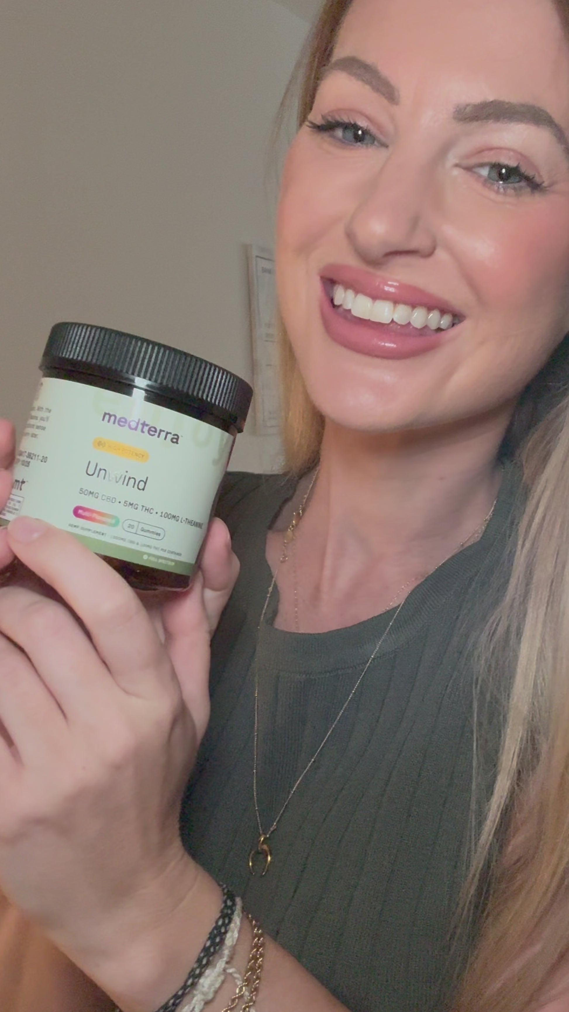 Unwind THC Gummies